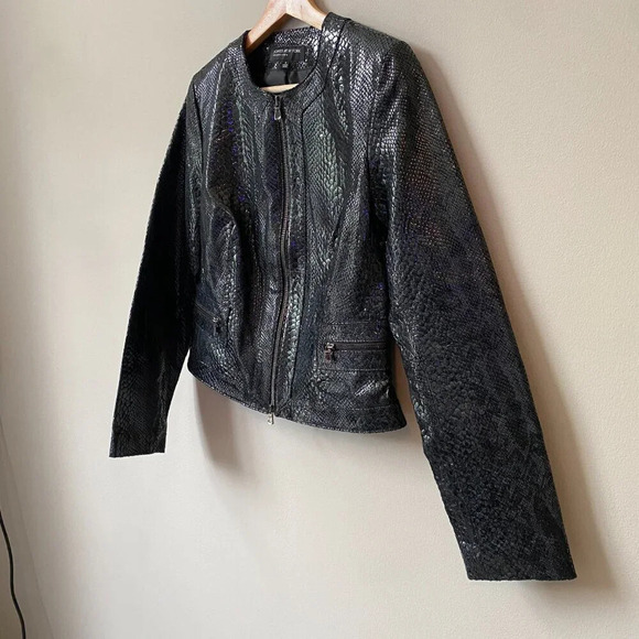 NWOT Jones New York Women's Size Small 100% Leather Glossy Full Zip Black Jacket - Picture 8 of 16